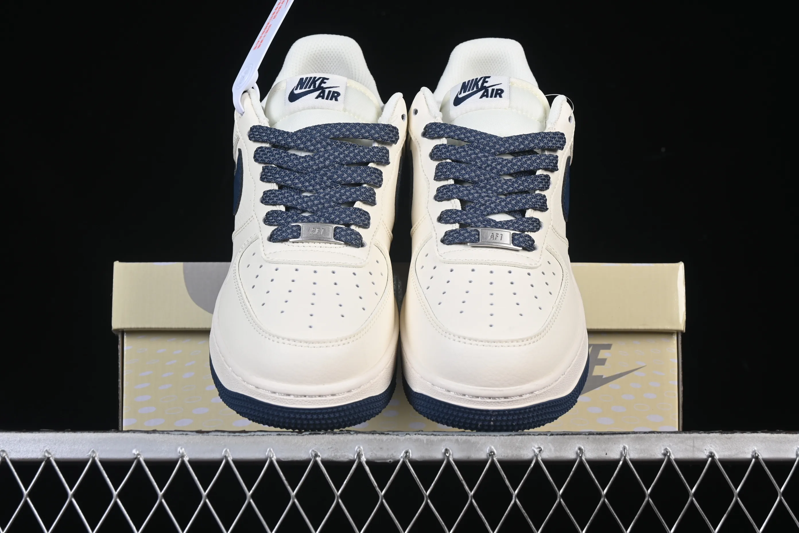 All categories Nk Air Force 1 Air Force series Nk Air Force 1 Low Air Force low-top Nike Air Force 1'07 Low Nike embossed off-white dark blue tree pattern Air Force 1 low-top casual sneakers SM6668-122